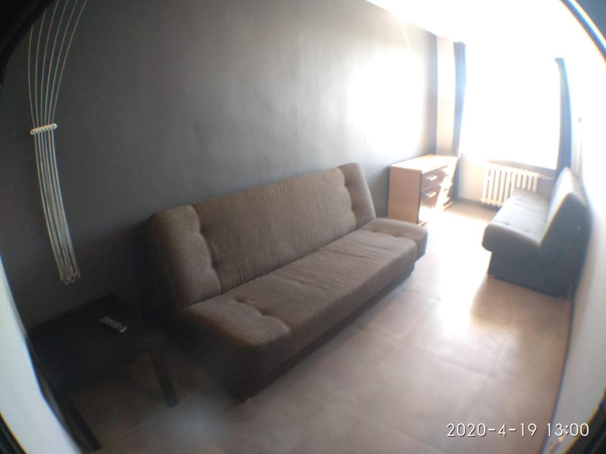 2120 Przyjazni 4 - Tanie Pokoje - Samodzielne Zameldowanie - Self Check In Poznań Extérieur photo