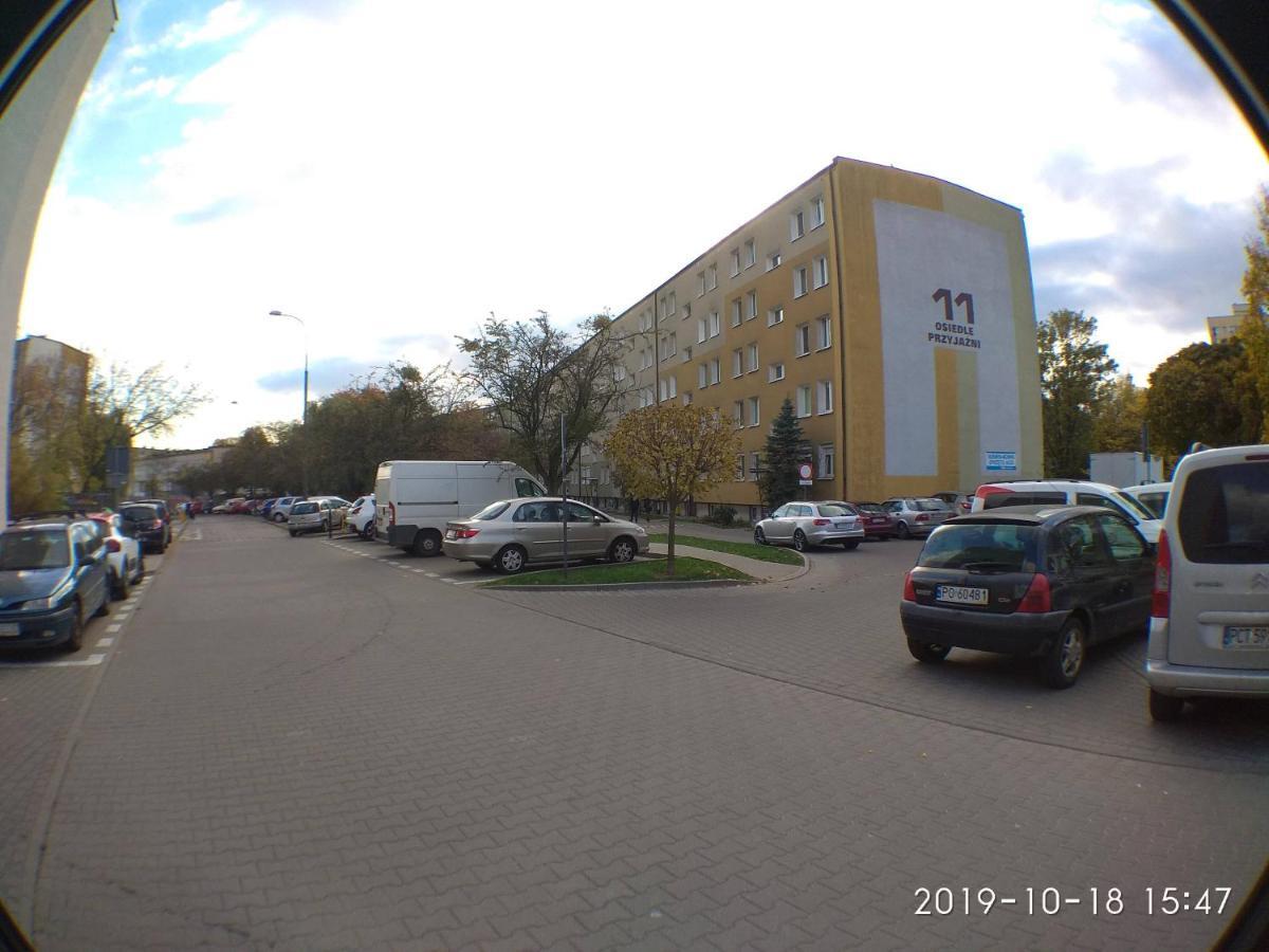 2120 Przyjazni 4 - Tanie Pokoje - Samodzielne Zameldowanie - Self Check In Poznań Extérieur photo