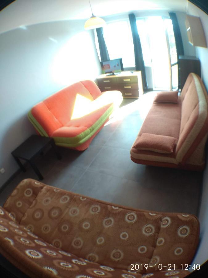 2120 Przyjazni 4 - Tanie Pokoje - Samodzielne Zameldowanie - Self Check In Poznań Extérieur photo