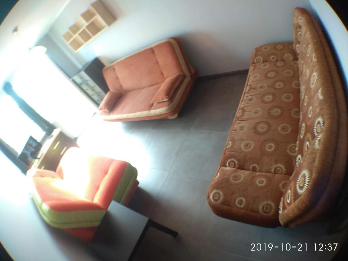 2120 Przyjazni 4 - Tanie Pokoje - Samodzielne Zameldowanie - Self Check In Poznań Extérieur photo